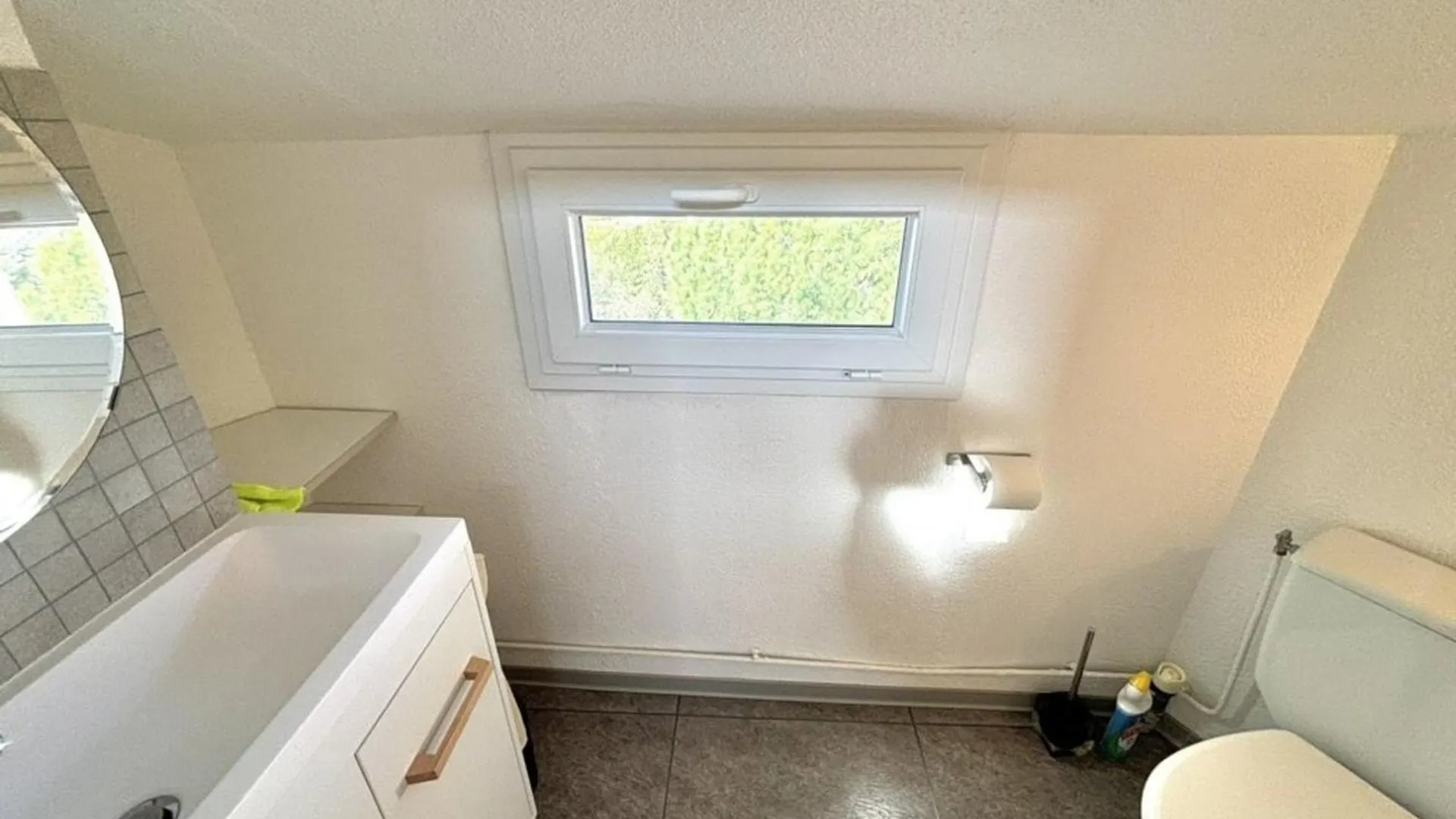Appartement Moderne 2 Pieces Avec Balcon Et Parking A La Londe-Les-Maures - Fr-1-826-2 Apartment